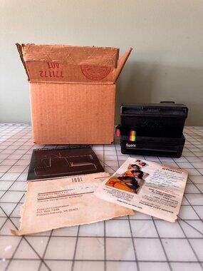 Vintage Polaroid 600 Land Camera Instant Camera Untested w/ Box Manual